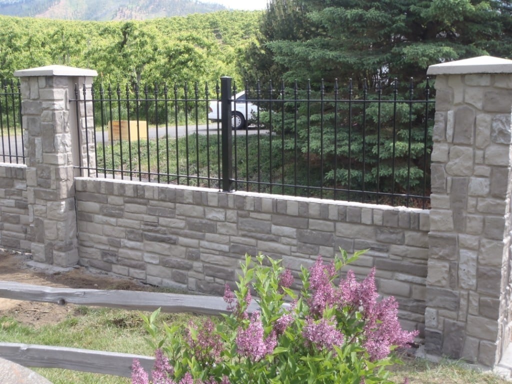 3ft Iron Fence Installed on a Wall Top Between Columns